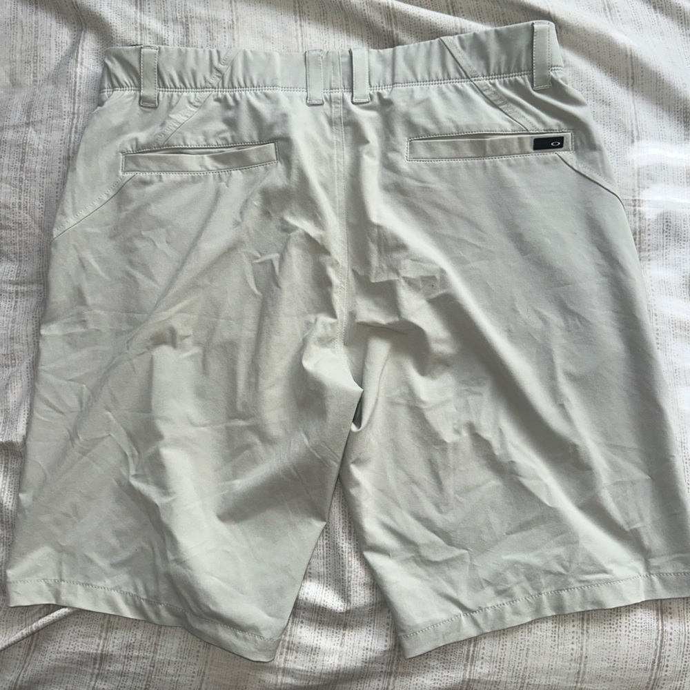 Oakley Light Grey Regular Fit Shorts